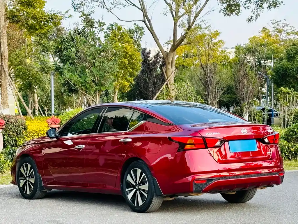 Teana 2.0 L XL Comfort