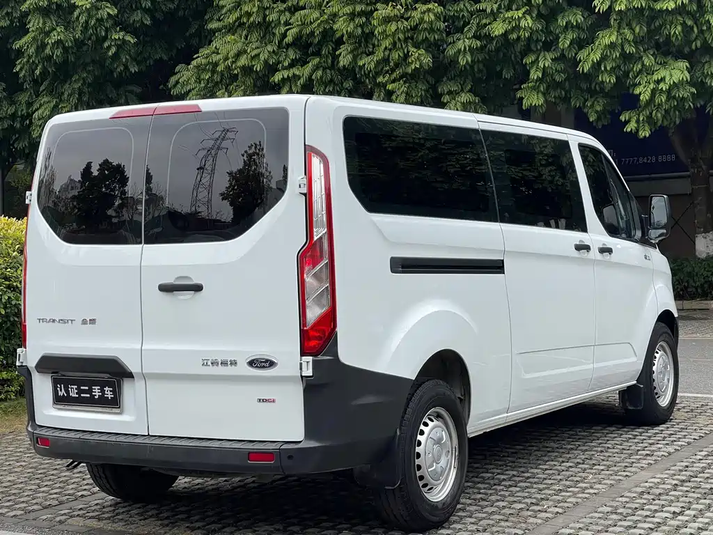 Transit 2.0 T Diesel Multi-purpose Commercial MWB Low Roof Dual Tailgate CN-VI