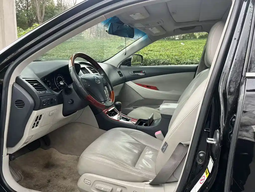 Lexus ES 350 Luxury