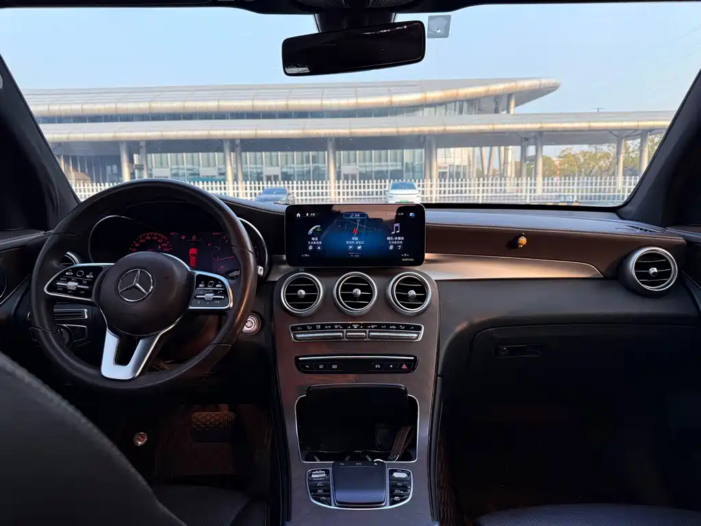 Mercedes-Benz GLC GLC 260 L 4 MATIC Luxury