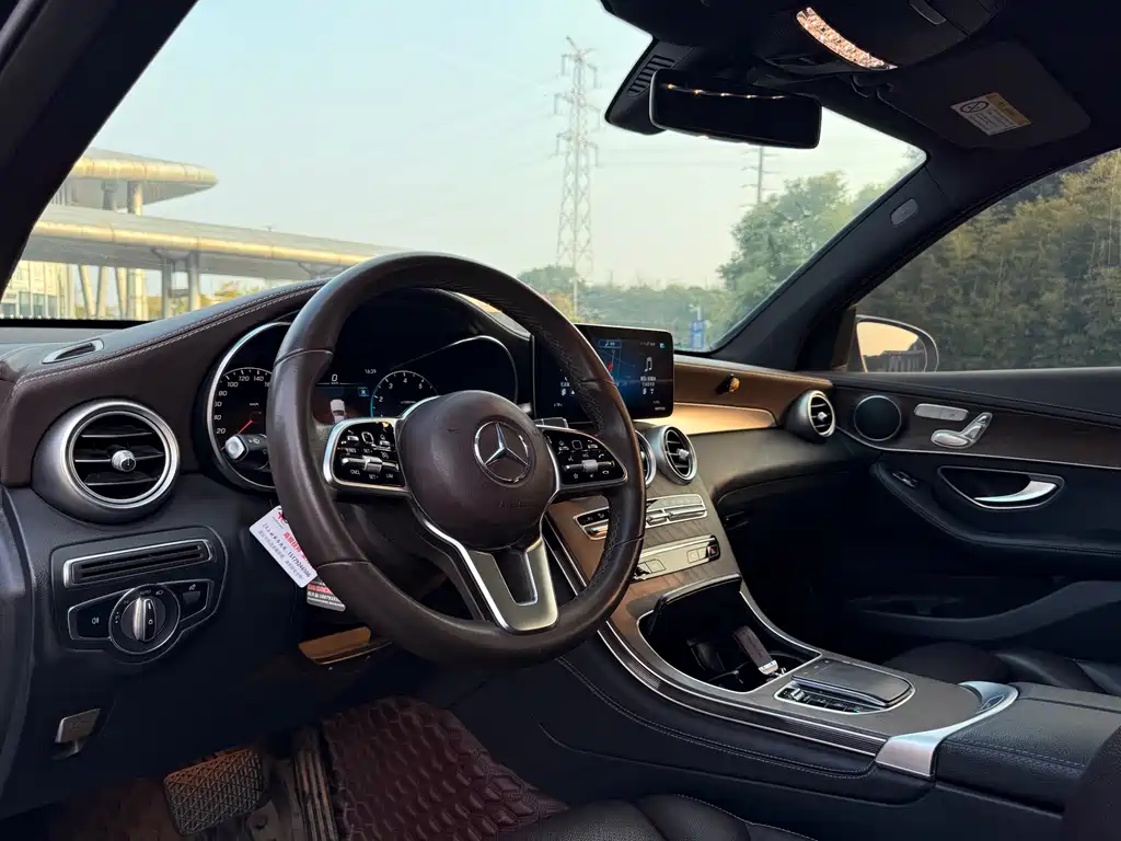 Mercedes-Benz GLC GLC 260 L 4 MATIC Luxury