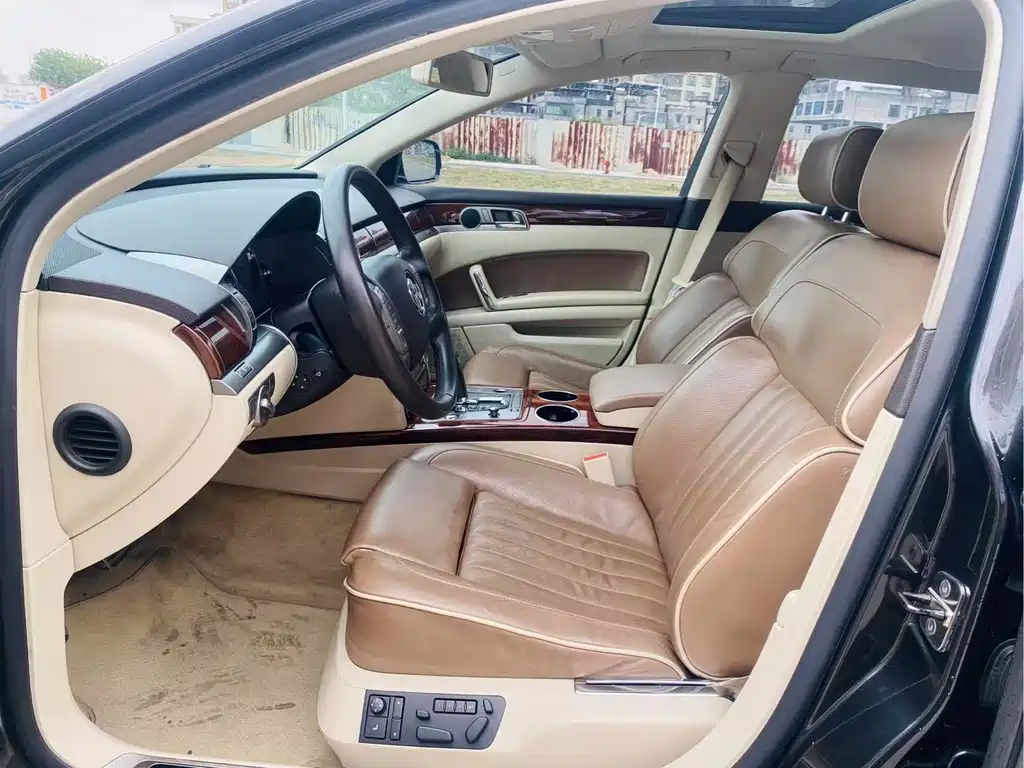 Phaeton 3.6 L V6 5-seat Extended Business
