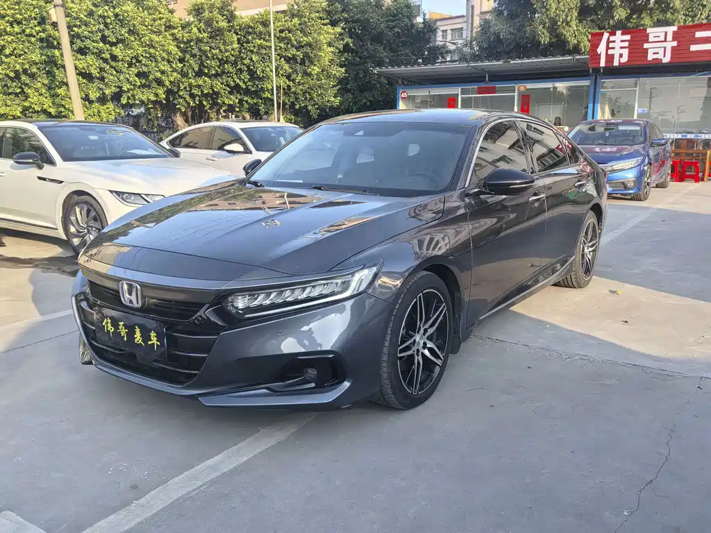 Accord Sharp· Hybrid 2.0 L Phantom Night · Sharp Smart