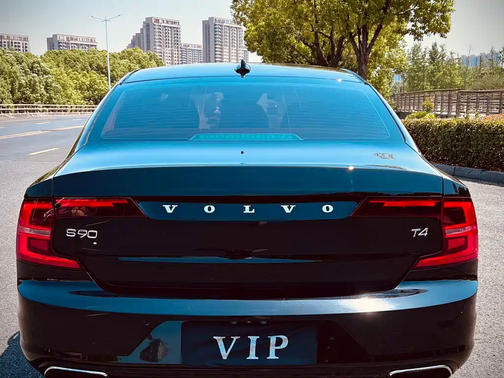 Volvo S90 T4 Smart Vision