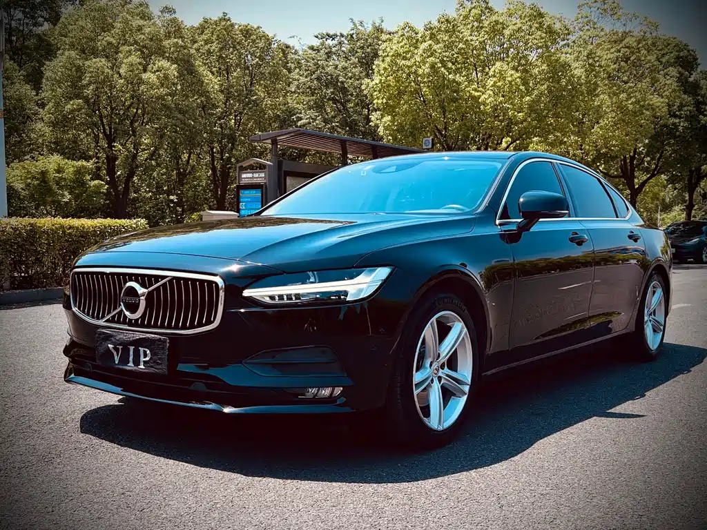 Volvo S90 T4 Smart Vision