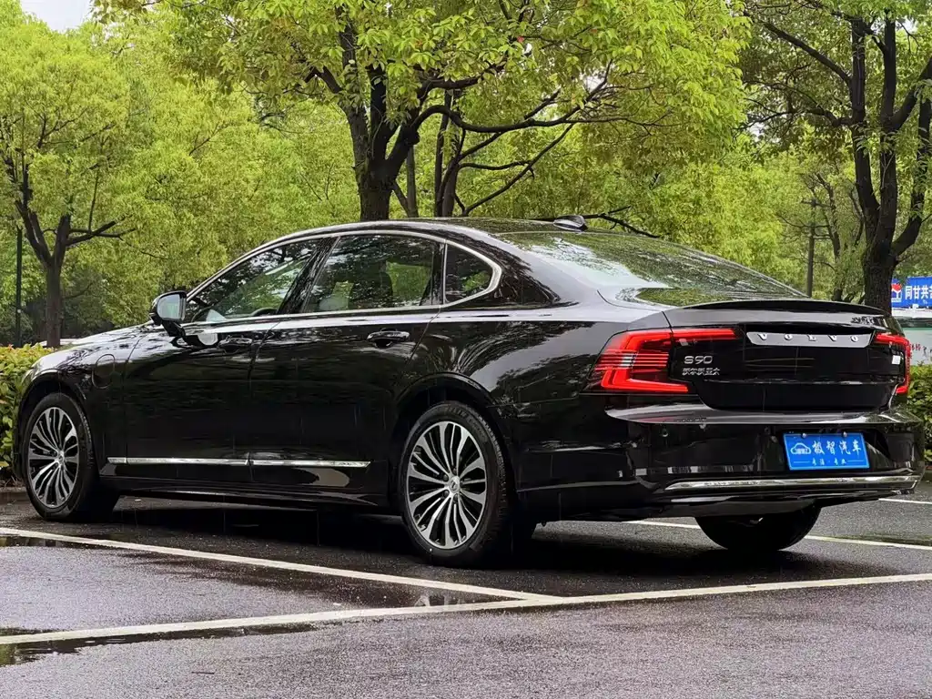 Volvo S90 PHEV PHEV Hybrid 4 WD Long Range Smart Ease Luxury
