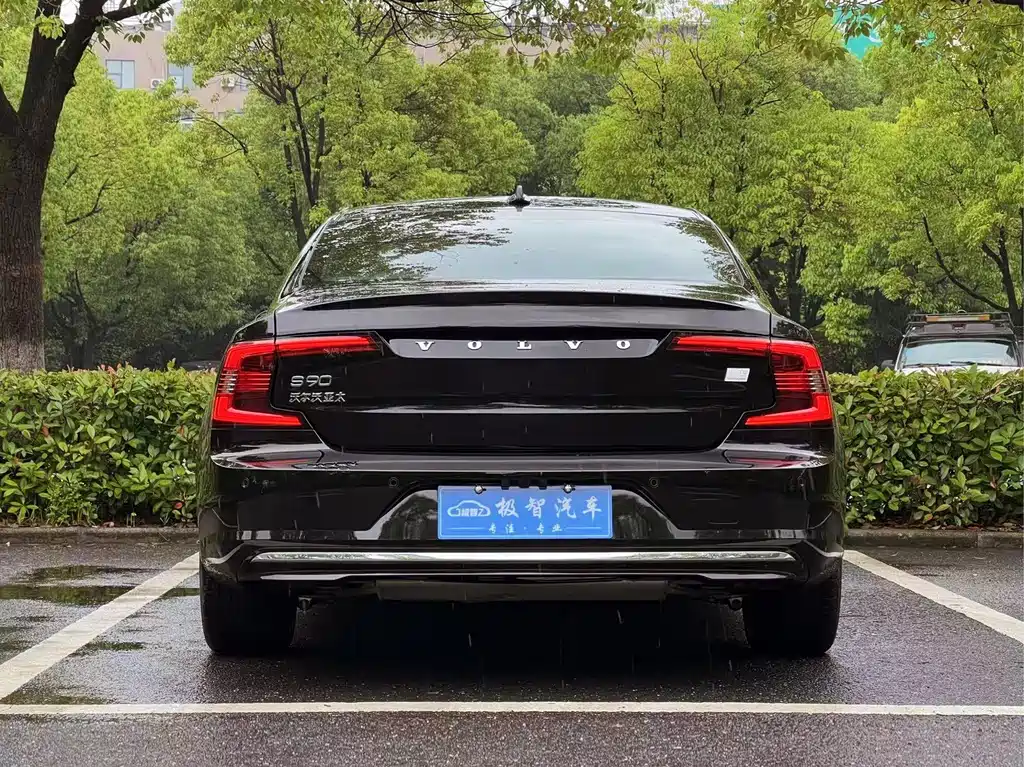 Volvo S90 PHEV PHEV Hybrid 4 WD Long Range Smart Ease Luxury