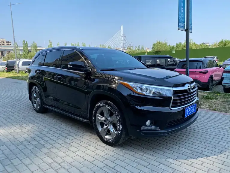 Toyota Highlander 2.0 T 4 WD Luxury 7-seat