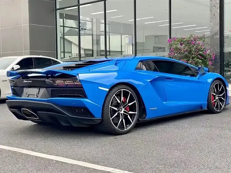 Lamborghini Aventador Aventador S