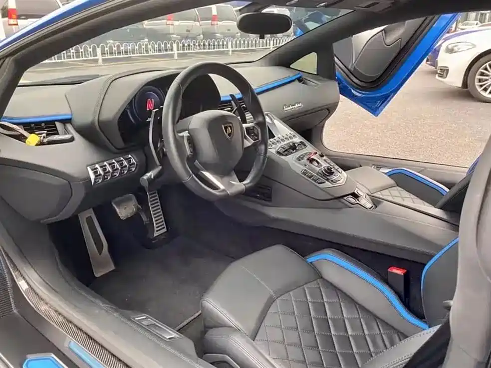 Aventador Aventador S