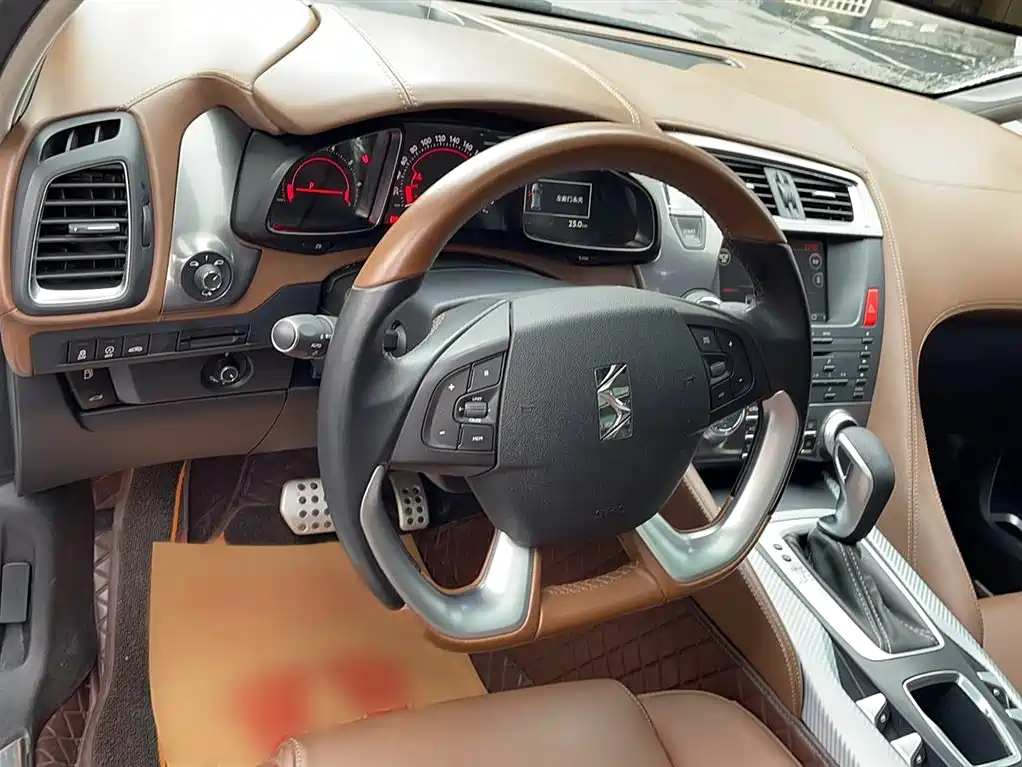 DS 5 DS 5 2015款 1.8 T 尊享版THP200