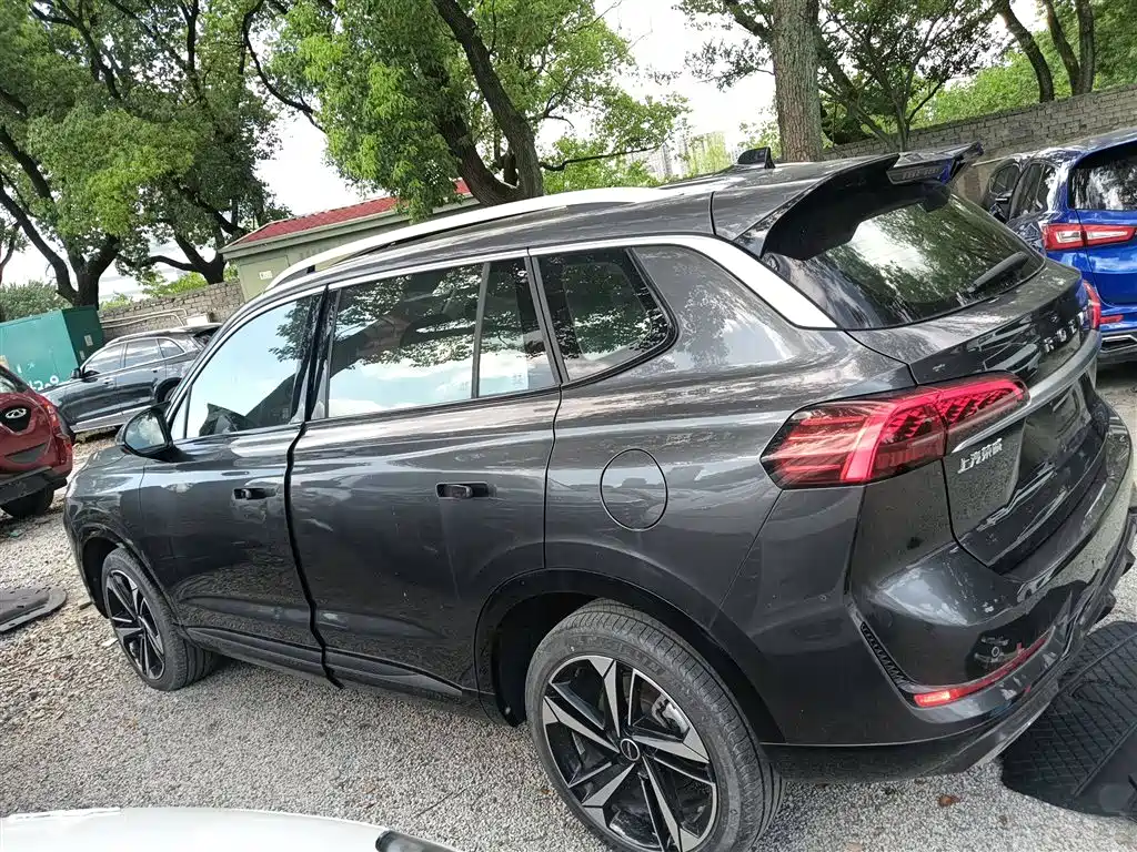 Roewe RX5 MAX 荣威RX5 MAX 2022款 2.0 T 自动有为尊荣版