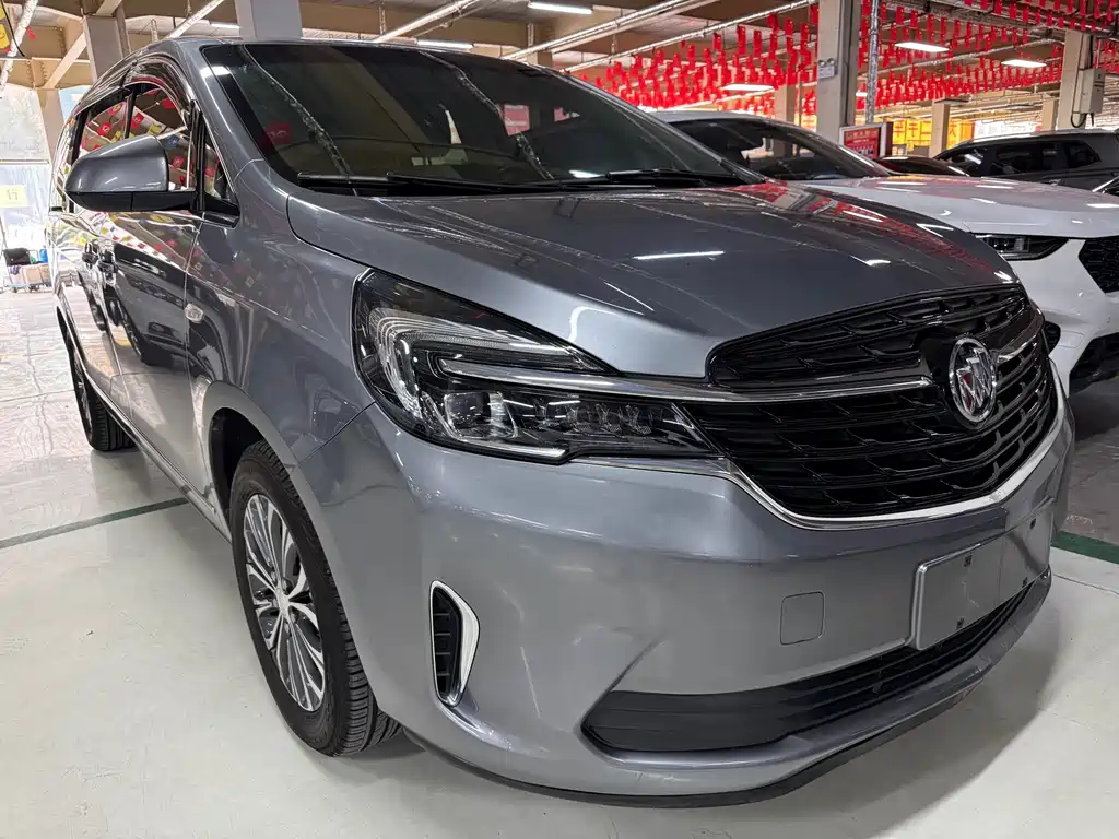 Buick GL8 Land Official Cabin 652 T Luxury