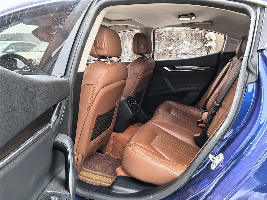 Ghibli 3.0 T Standard