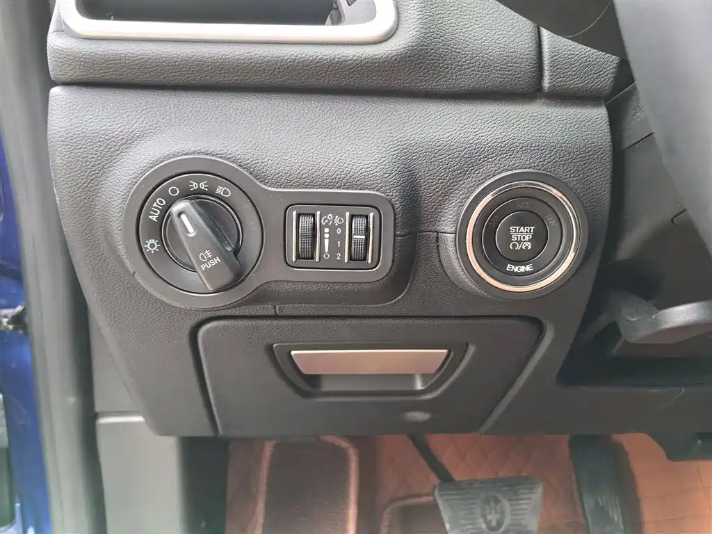 Ghibli 3.0 T Standard