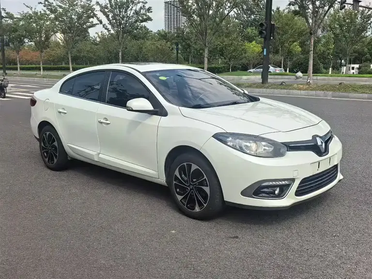 Renault Fluence 风朗 2015款 2.0 L 时尚版