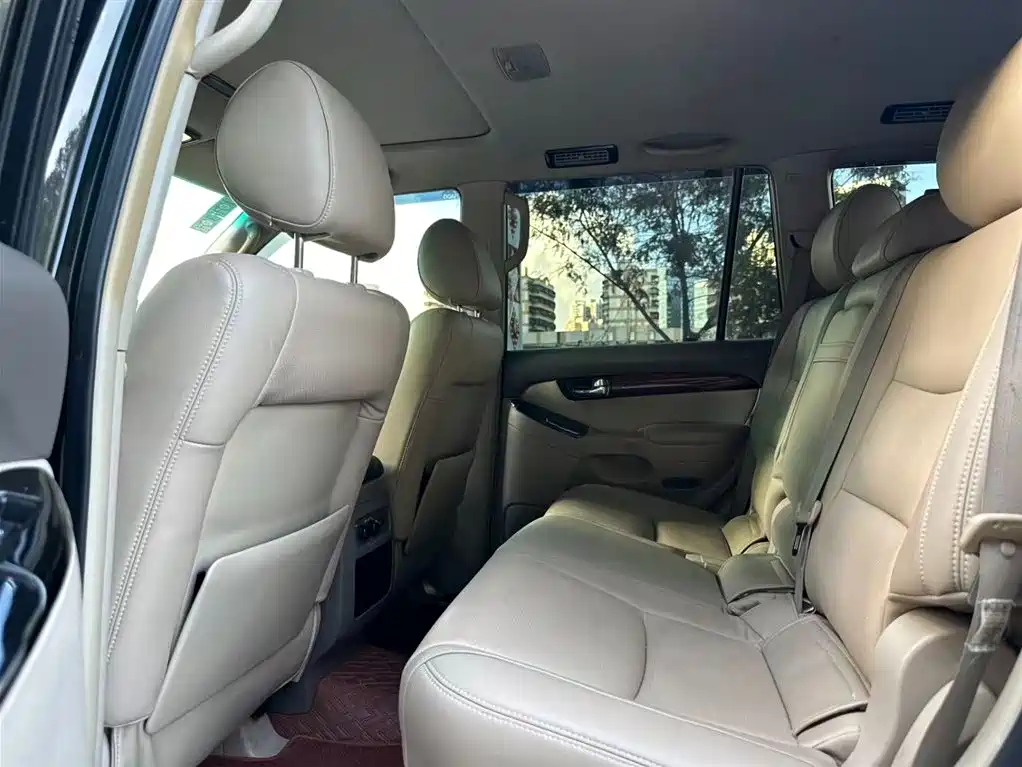 Prado 4.0 L Auto VX