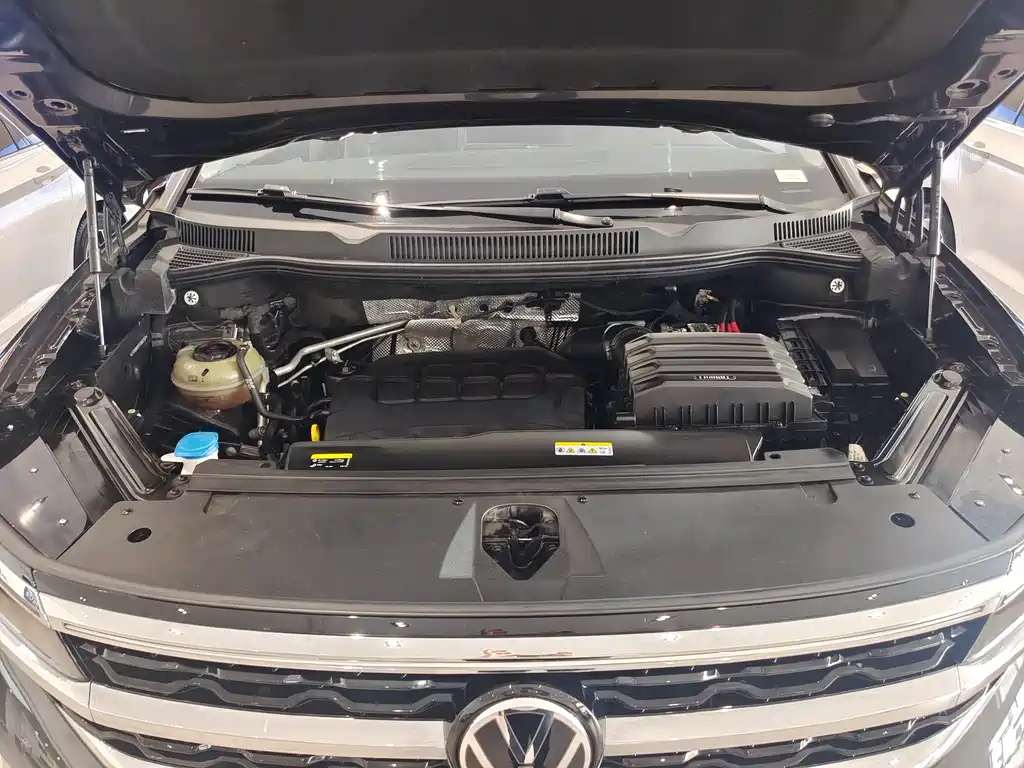 Talagon 380 TSI 4 WD Luxury Premium Realm Pro 6-seat