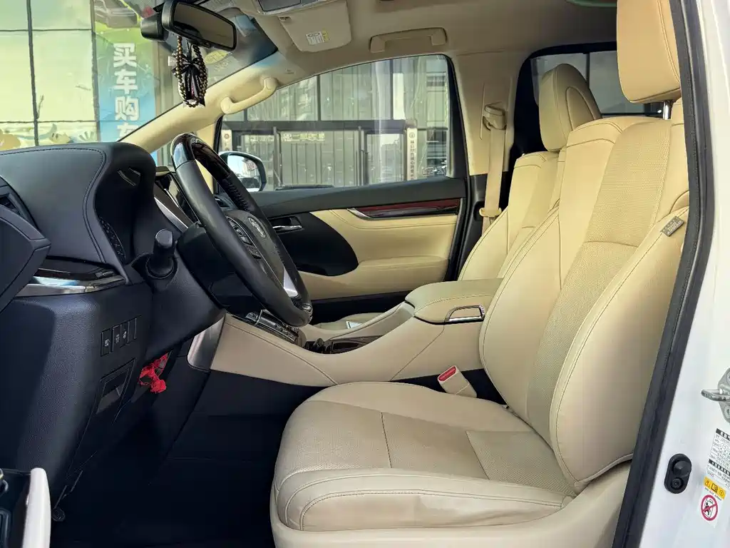 Alphard 3.5 L Luxury