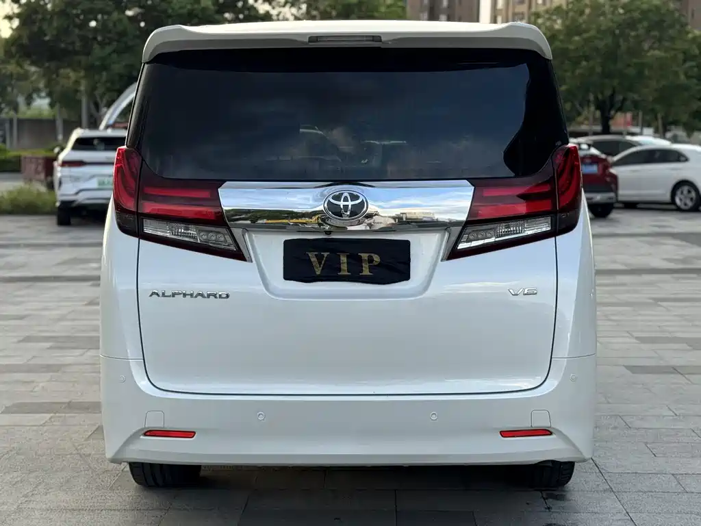 Alphard 3.5 L Luxury