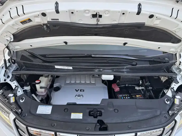 Toyota Alphard 3.5 L Luxury