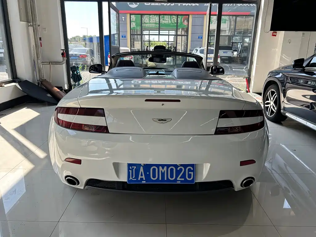 V8 Vantage V8 Vantage 2011款 4.7 L Sportshift Roadster