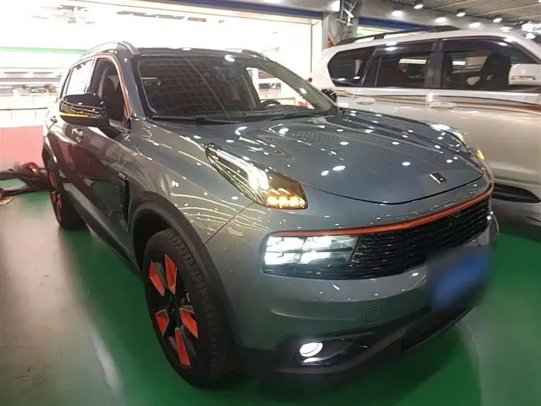Lynk & Co 01 2.0 T 2 WD Shine Pro CN-VI