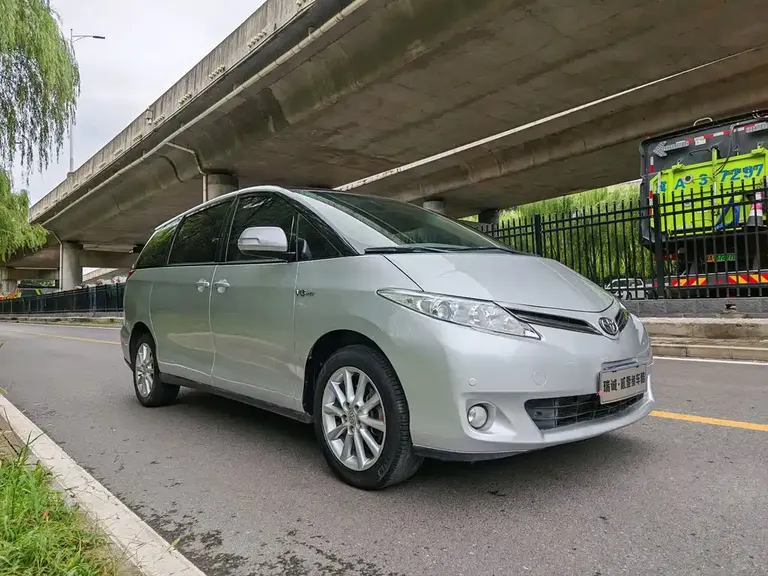 Toyota Previa 3.5 L 7 -seat Luxury