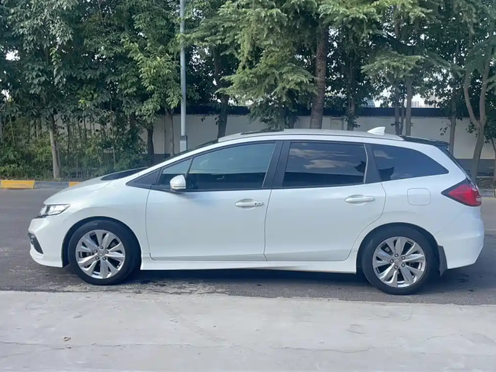 Jade 1.8 L Auto Comfort 5-seat
