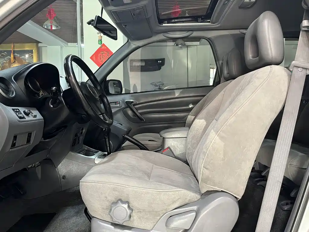 Toyota RAV4 (Import) 2.0 3-door