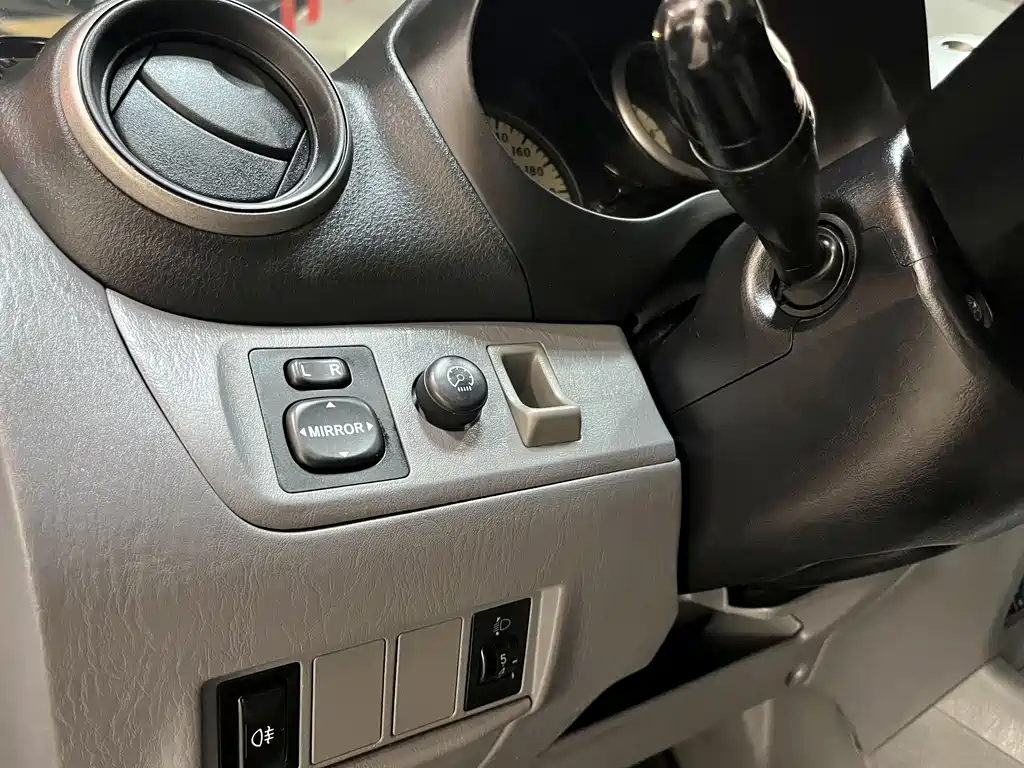 Toyota RAV4 (Import) 2.0 3-door