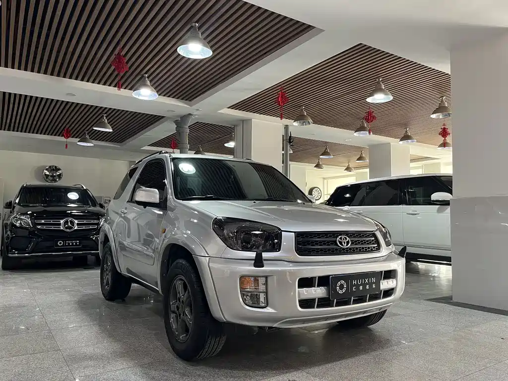Toyota RAV4 (Import) 2.0 3-door