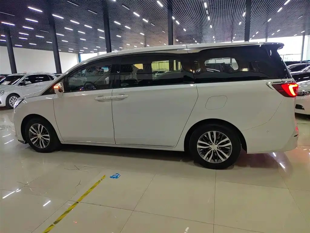Buick GL8 ES LaCrosse Premium