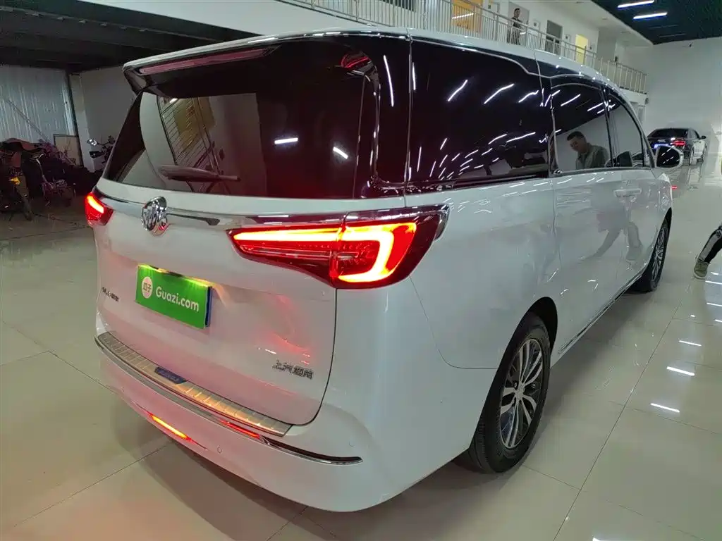 Buick GL8 ES LaCrosse Premium