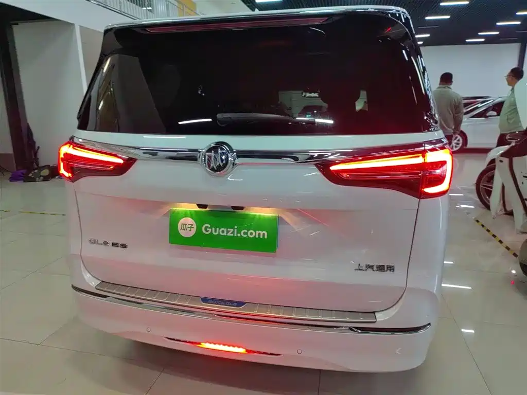 Buick GL8 ES LaCrosse Premium