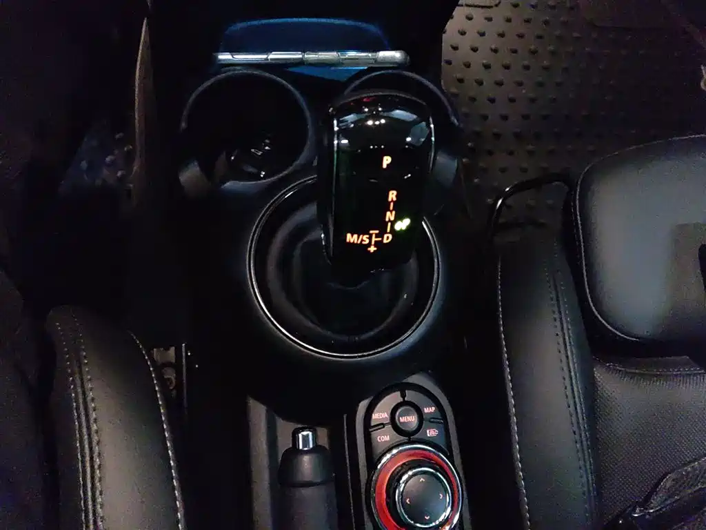 MINI Facelift 1.5 T COOPER Classic