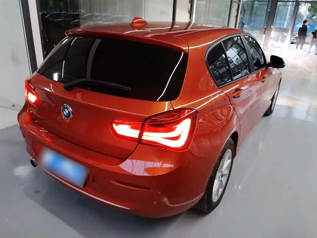 BMW 1 Series (Import) 118 i Urban Design Package