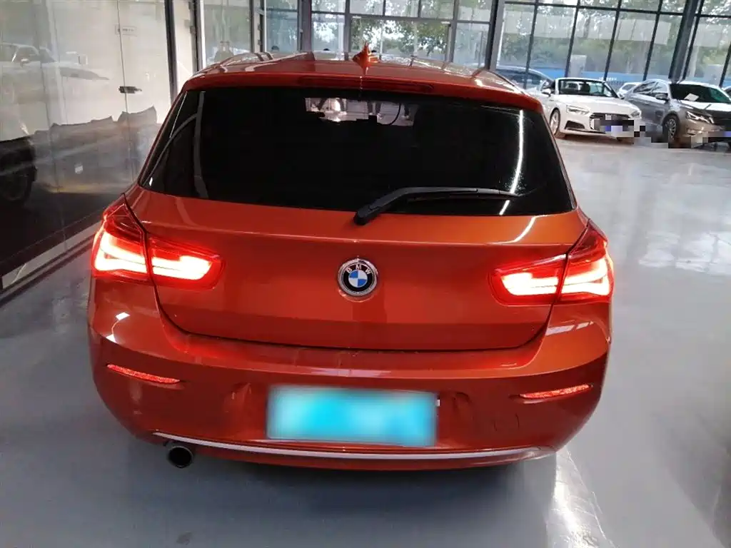 BMW 1 Series (Import) 118 i Urban Design Package