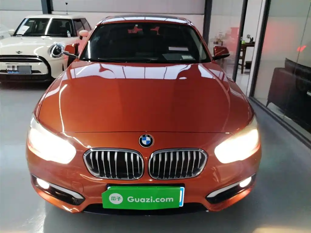 BMW 1 Series (Import) 118 i Urban Design Package