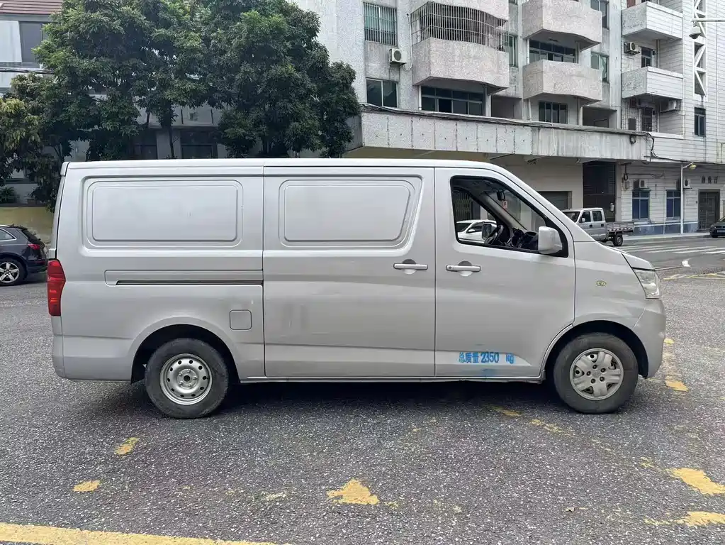 Changan Ruixing M80 1.5 L Comfort 2-seat Single AC AC CN-VI Flat Roof Split Door DAM15 KR