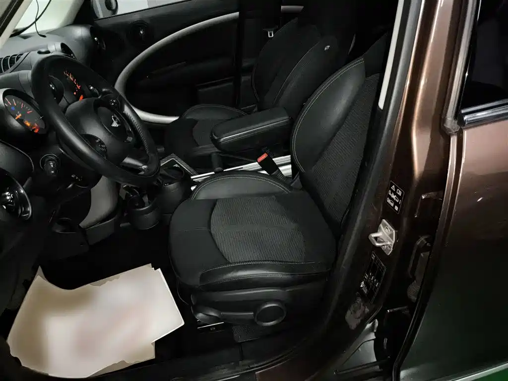 MINI COUNTRYMAN 1.6 T COOPER ALL4 Fun