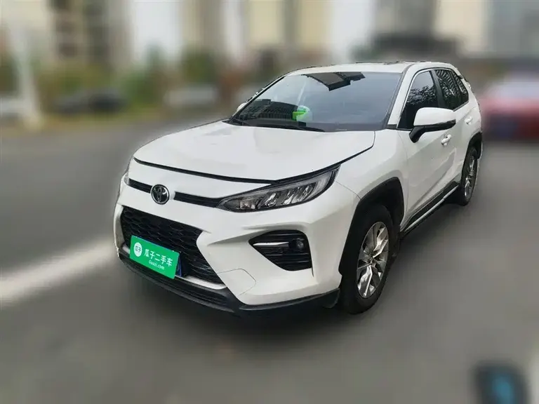 Toyota Wildlander 2.0 L CVT 2 WD Luxury
