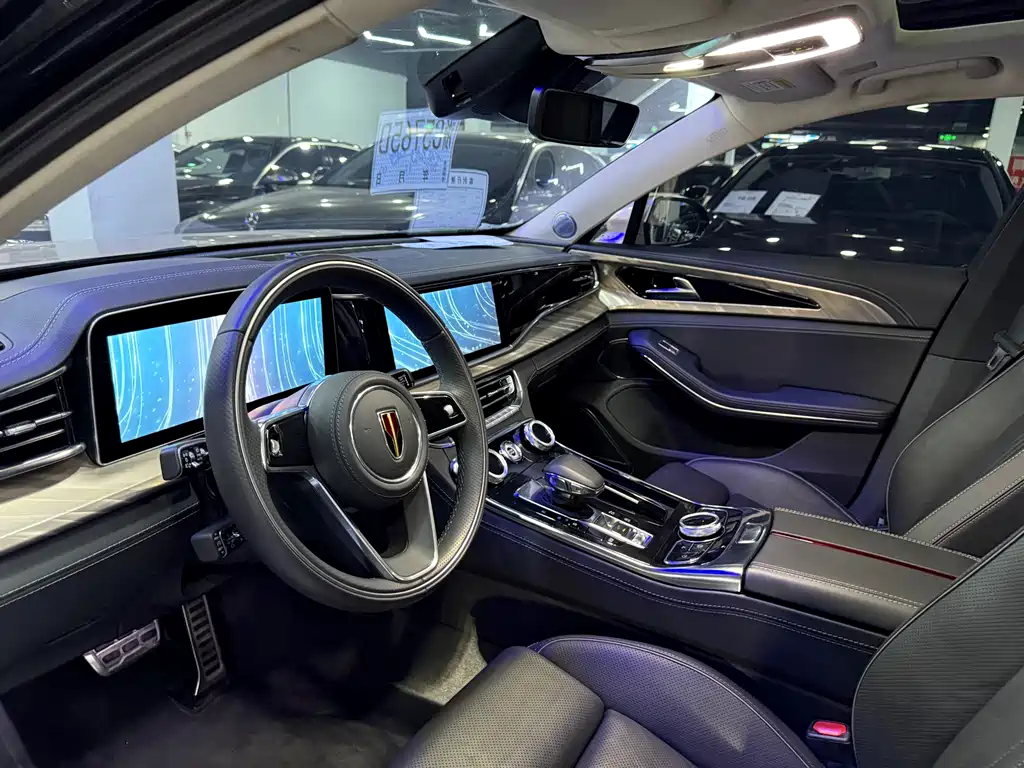 Hongqi H9 2.0 T Connected Flagship Enjoyment