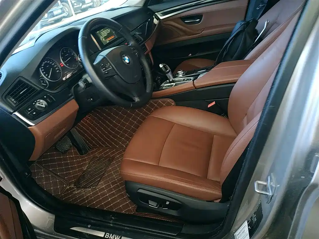 BMW 5 Series 520 Li Elegant