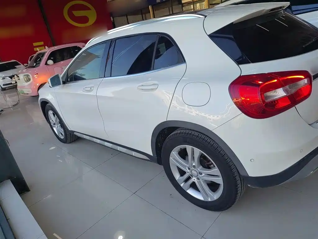 Mercedes-Benz GLA GLA 200 Dynamic