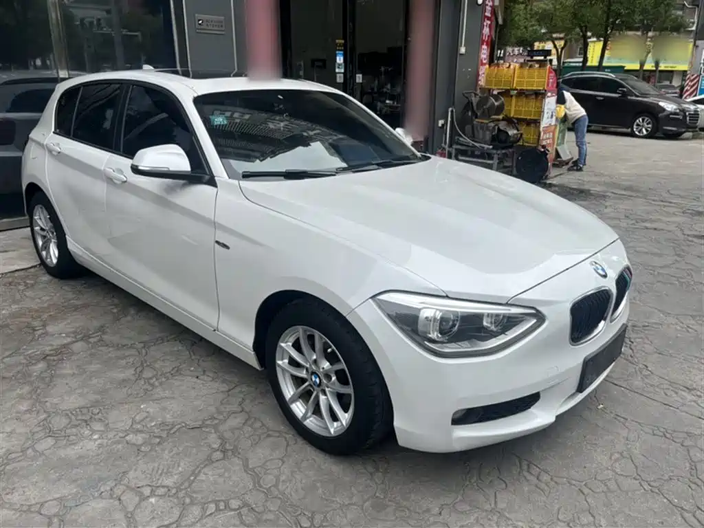 BMW 1 Series (Import) Facelift 116 i Leading