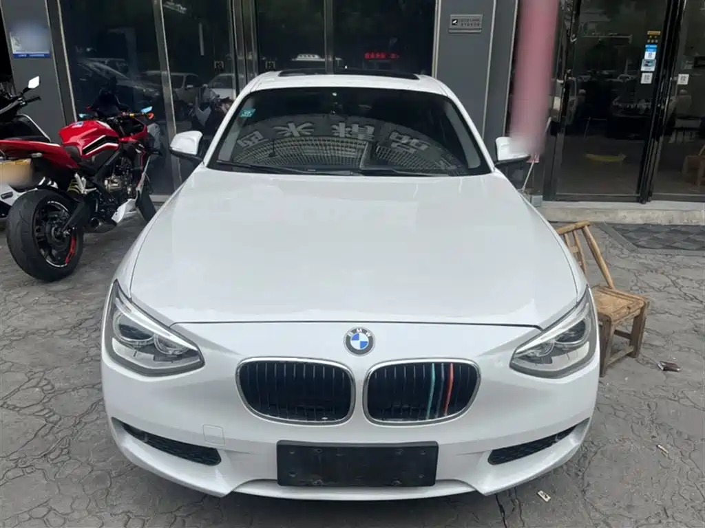 BMW 1 Series (Import) Facelift 116 i Leading