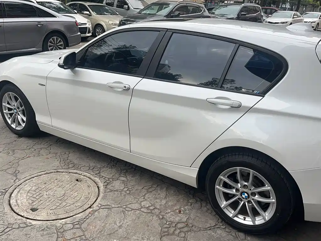 BMW 1 Series (Import) Facelift 116 i Leading