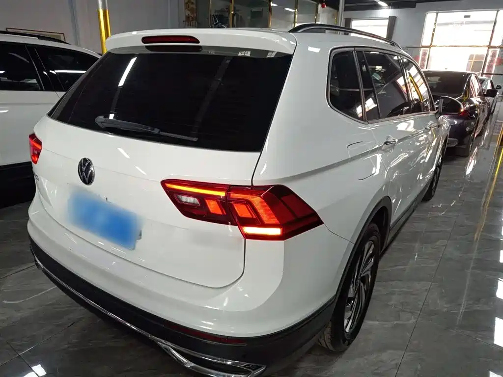 Tiguan L 330 TSI Auto 2 WD Comfort Enjoyment