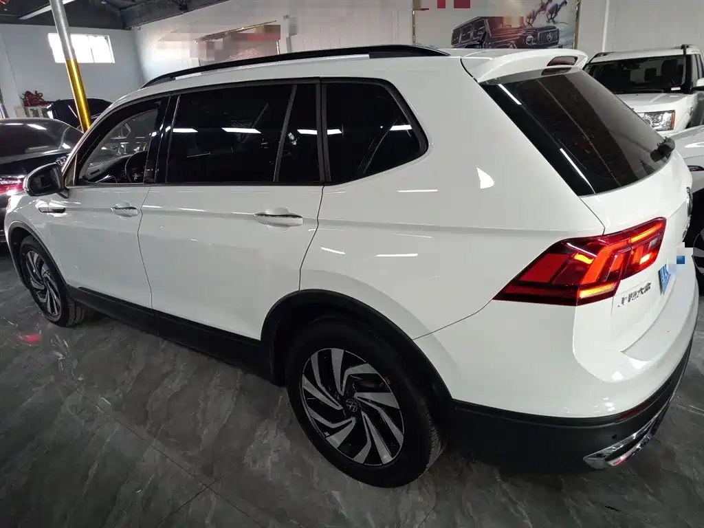 Tiguan L 330 TSI Auto 2 WD Comfort Enjoyment